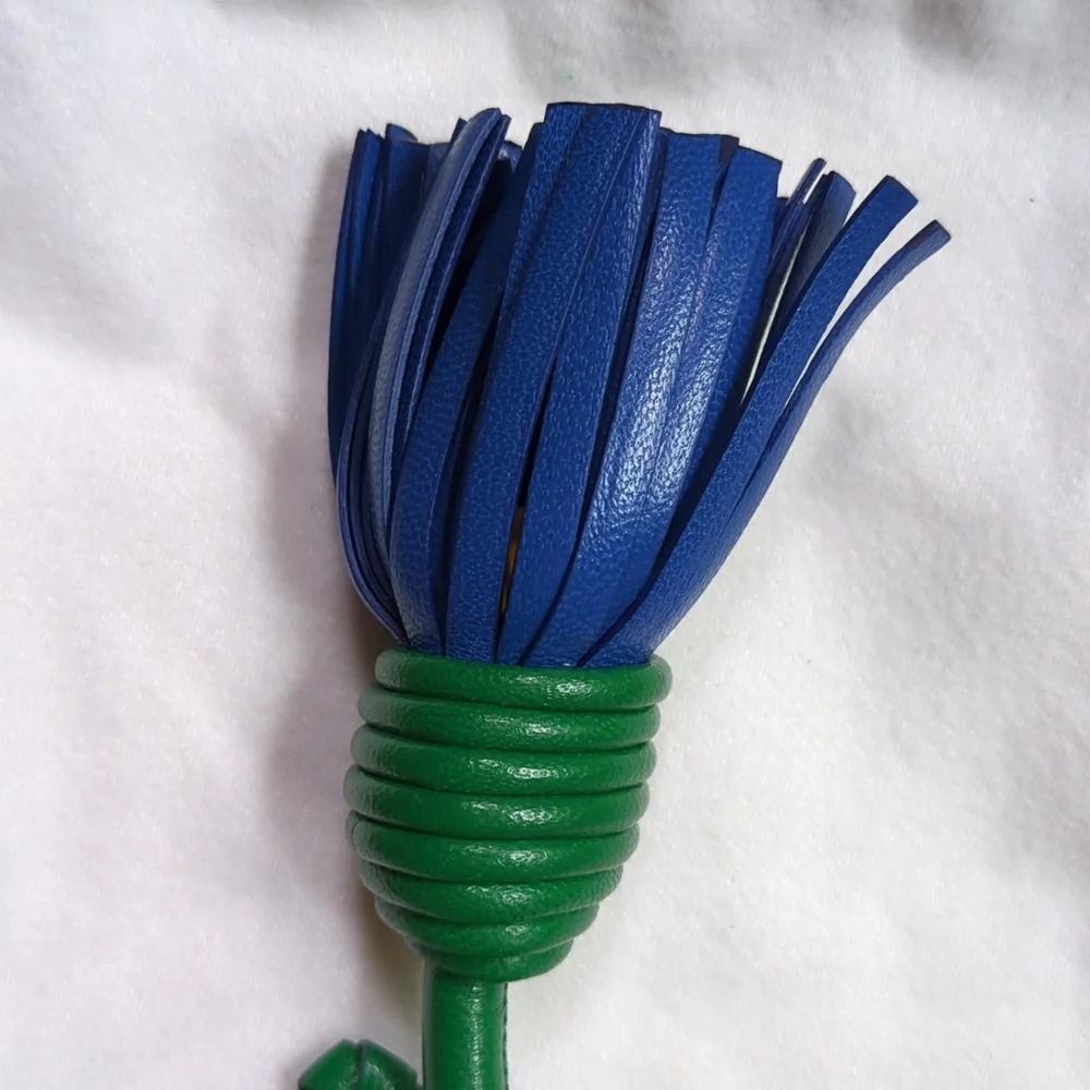 NEW Bottega Veneta Leather Blue Flower Keychain With Dustbag - Picture 7 of 14